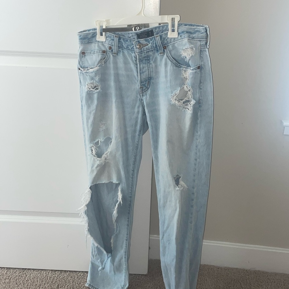 Abercrombie & Fitch Low Rise Slim Boyfriend Ripped Jeans 26R Size 2